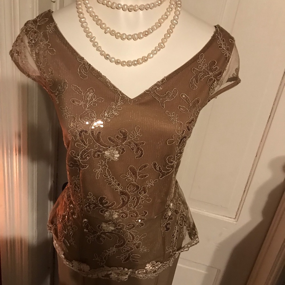 Stunning beautiful mother of the bride dress size: S  by: Candalite - Picture 12 of 14